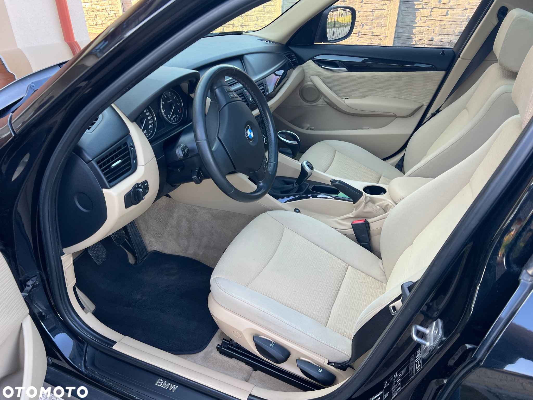 BMW X1 sDrive18i - 33