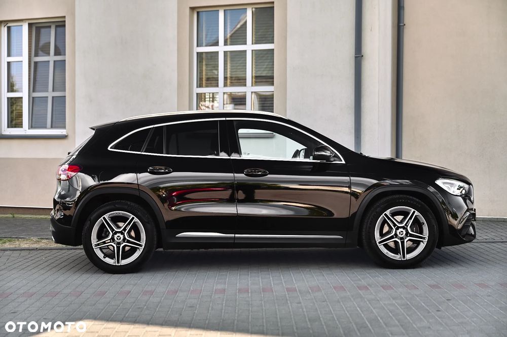 Mercedes-Benz GLA 200 d 8G-DCT AMG Line - 12