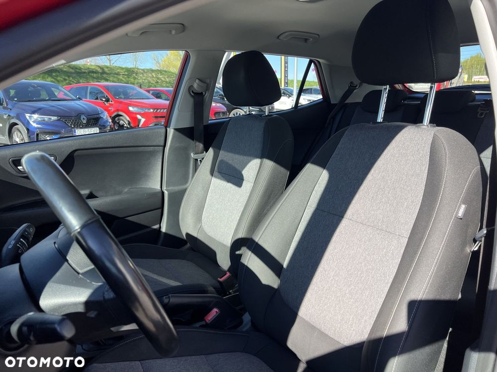 Kia Stonic 1.2 L - 11