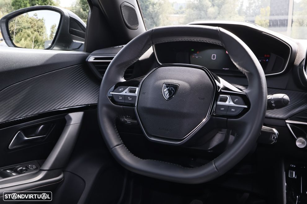 Peugeot 2008 1.2 Allure - 8