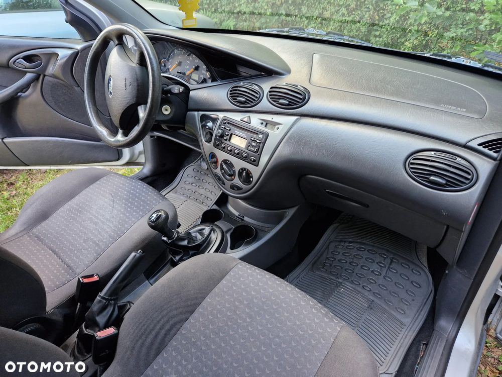 Ford Focus 1.6 Comfort - 14