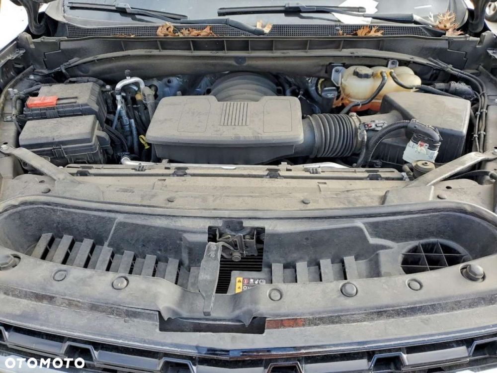 Chevrolet Suburban - 12