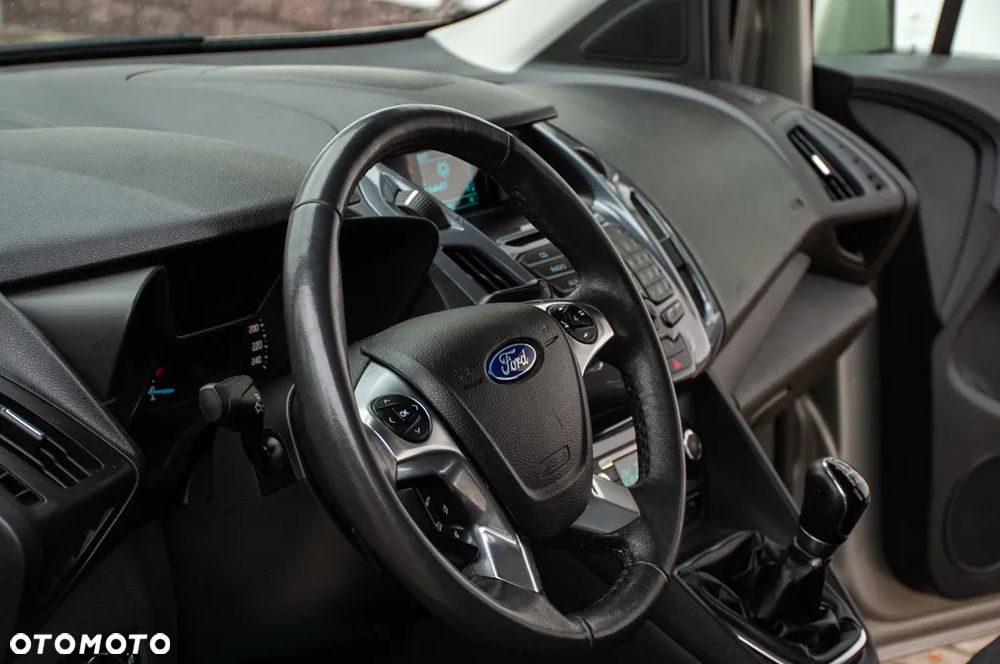 Ford Tourneo Connect 1.6 TDCi Start-Stop Titanium - 27