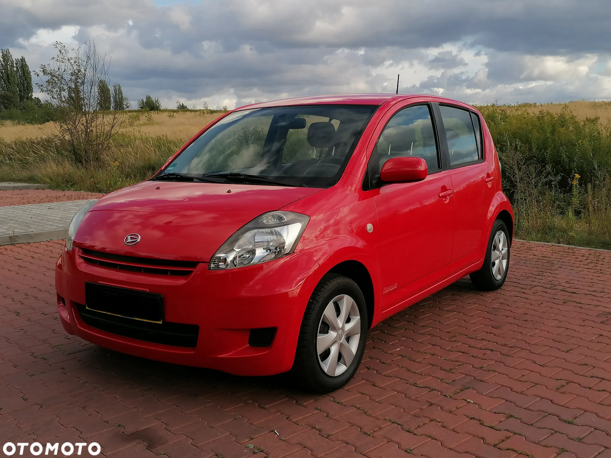 Daihatsu Sirion 1.0 - 6