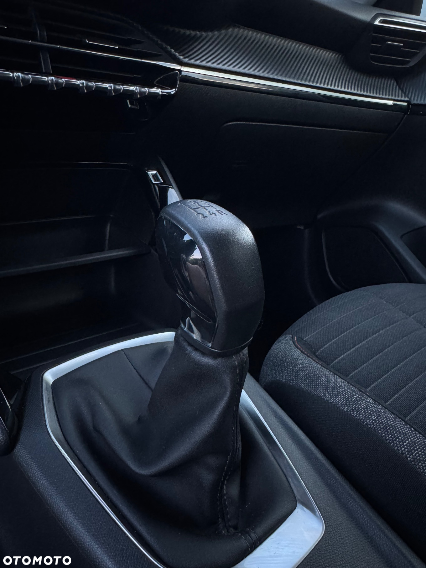 Peugeot 208 1.2 PureTech Active S&S - 15