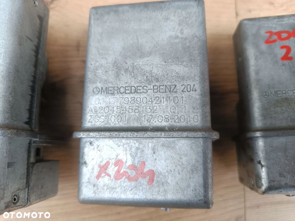 MERCEDES W204 W207 W212 RYGIEL BLOKADA KOLUMNY KIEROWNICZEJ A2045458132 - 2