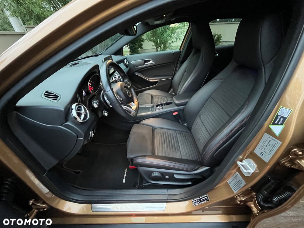 Mercedes-Benz GLA 220 4-Matic AMG Line - 15