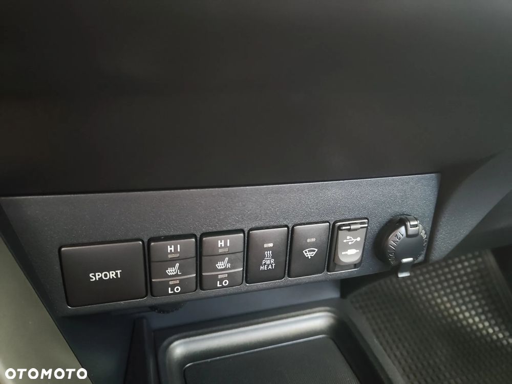 Toyota RAV4 - 9