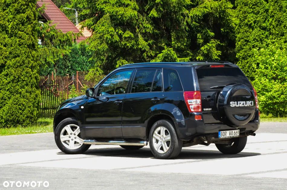 Suzuki Grand Vitara 2.0 De luxe - 23