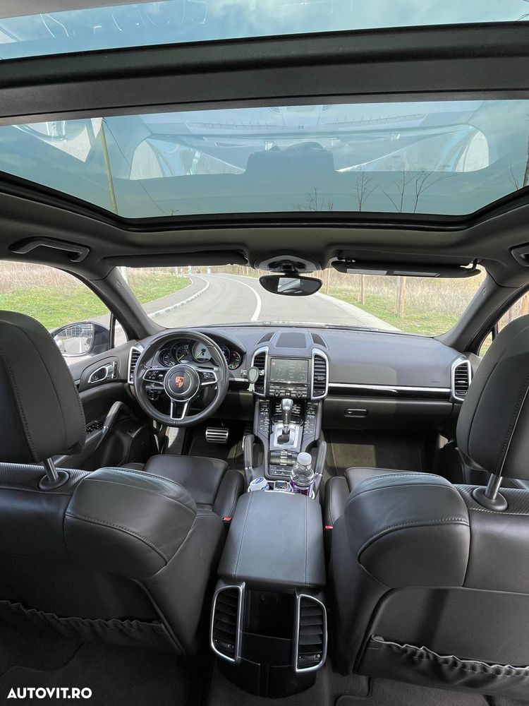 Porsche Cayenne Hybrid 3.0 L S E - 5