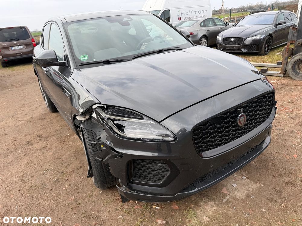 Jaguar E-Pace P300 AWD R-Dynamic HSE - 11