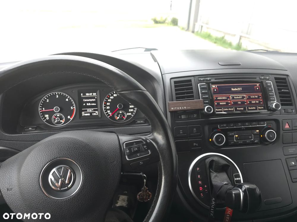 Volkswagen Multivan - 12