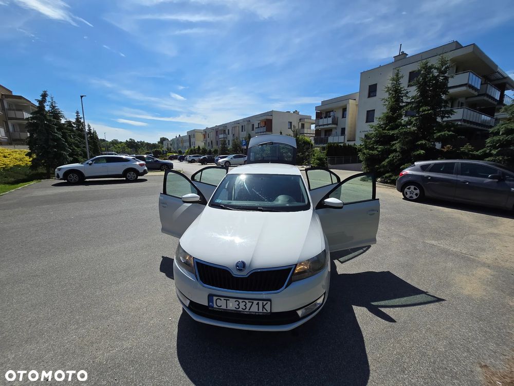 Skoda RAPID 1.6 TDI DPF Ambition DSG - 10
