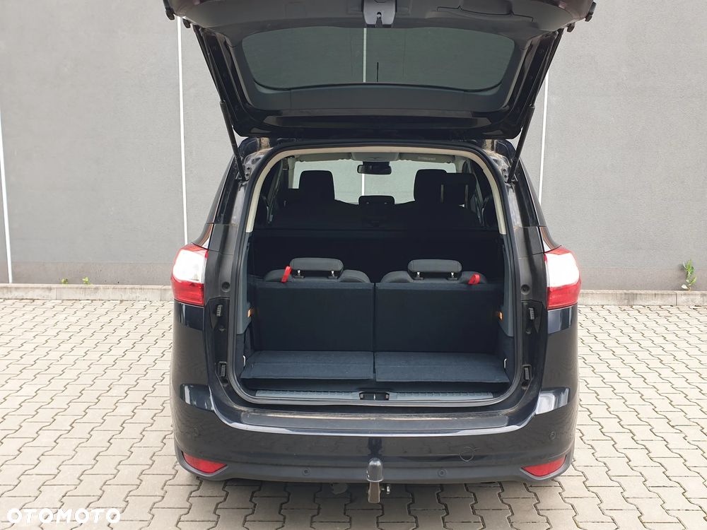 Ford Grand C-MAX - 12