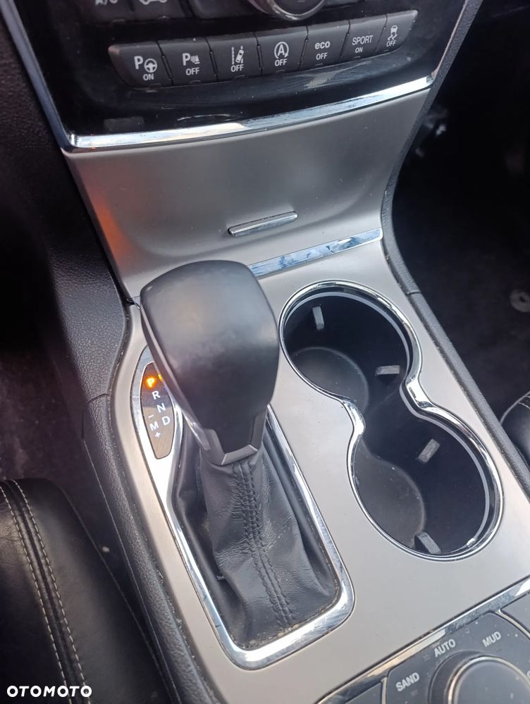 Jeep Grand Cherokee - 17