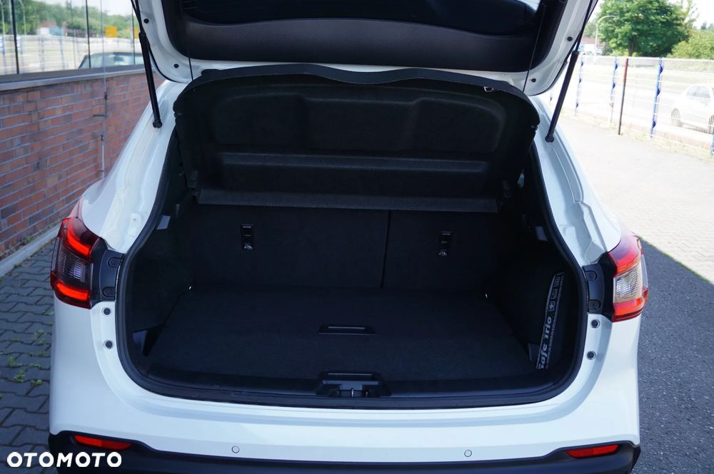 Nissan Qashqai 1.3 DIG-T N-Connecta - 18