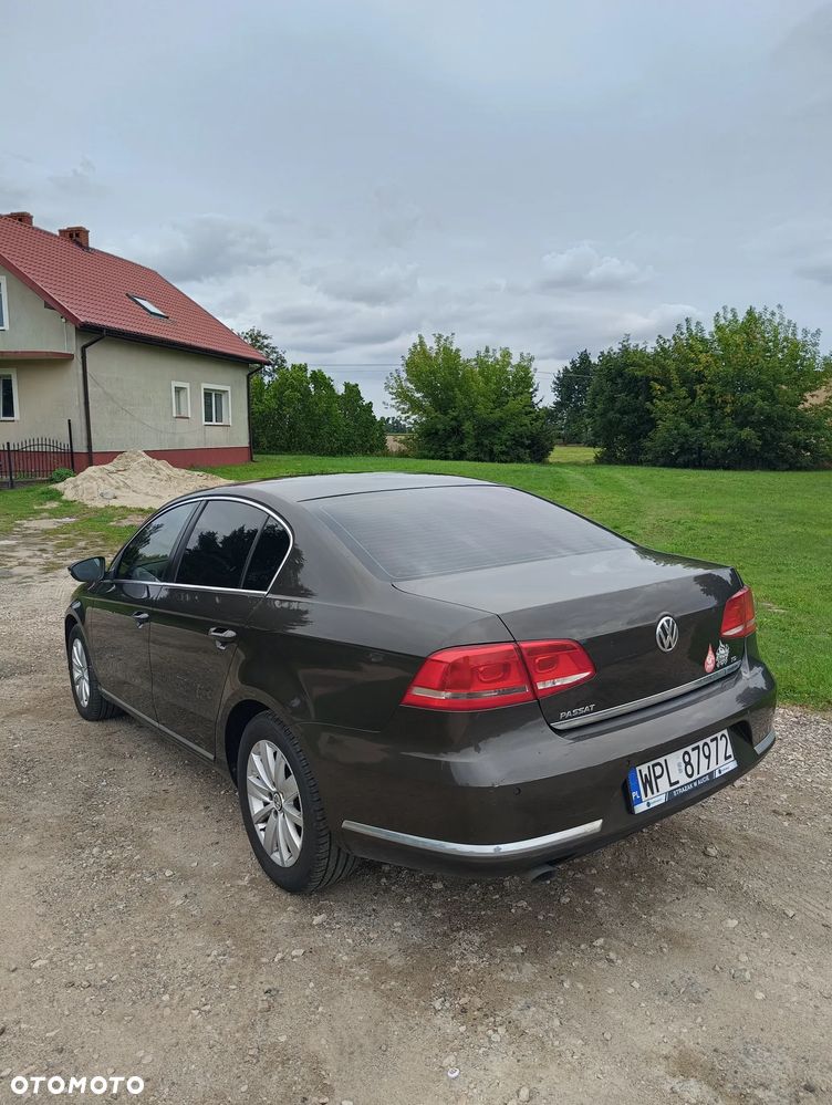 Volkswagen Passat 1.6 TDI Trendline - 8