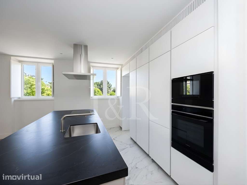 Apartamento T2+1 duplex com vista e estacionamento na Estrela - Grande imagem: 5/70