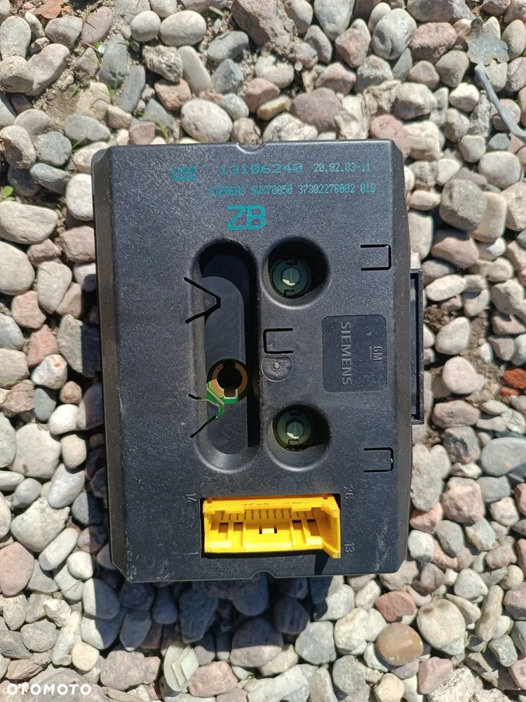 WYSWIETLACZ ZEGAREK MONITOR OPEL  ZAFIRA A 13106240 - 2