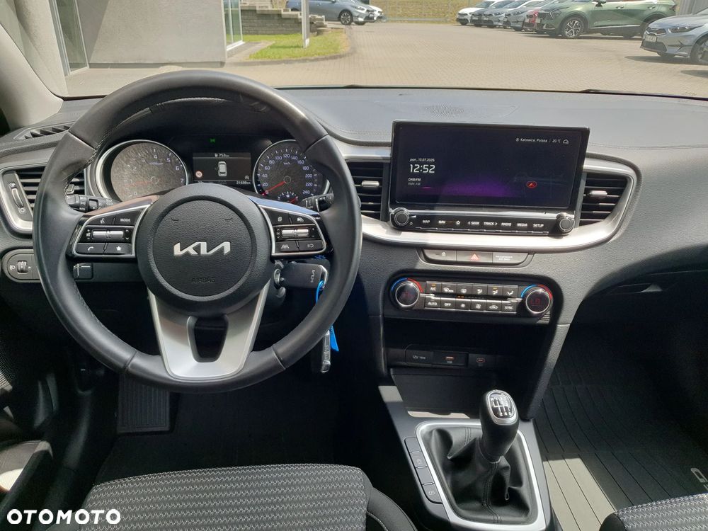 Kia Ceed 1.5 T-GDI M - 14