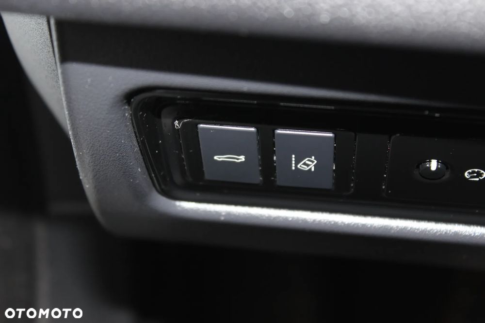 Jaguar XF 25d R-Sport - 17
