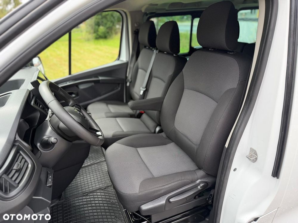 Renault Trafic - 12