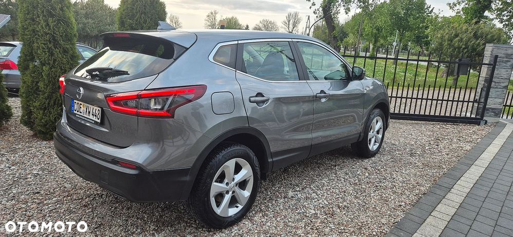Nissan Qashqai 1.3 DIG-T N-WAY - 10