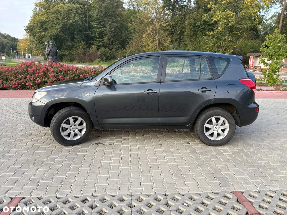 Toyota RAV4 2.2 D-4D 4x4 Team - 24