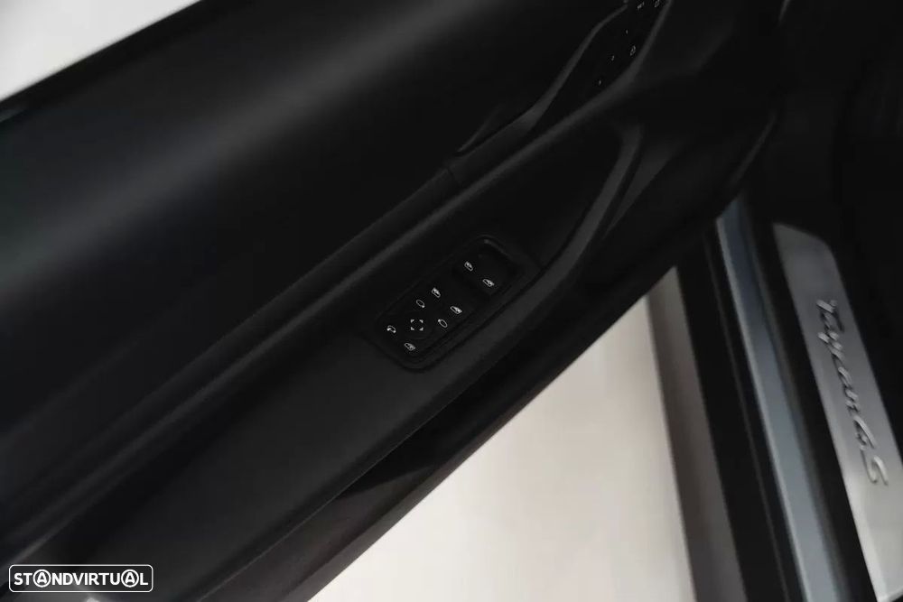 Porsche Taycan Sport Turismo 4S - 18