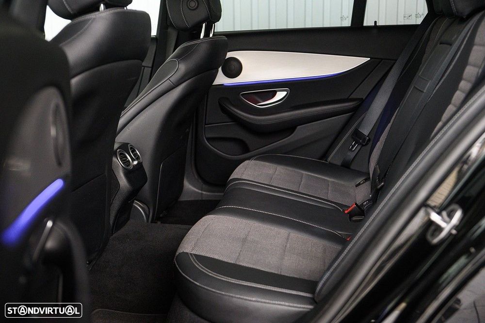 Mercedes-Benz E 300 de Avantgarde - 38