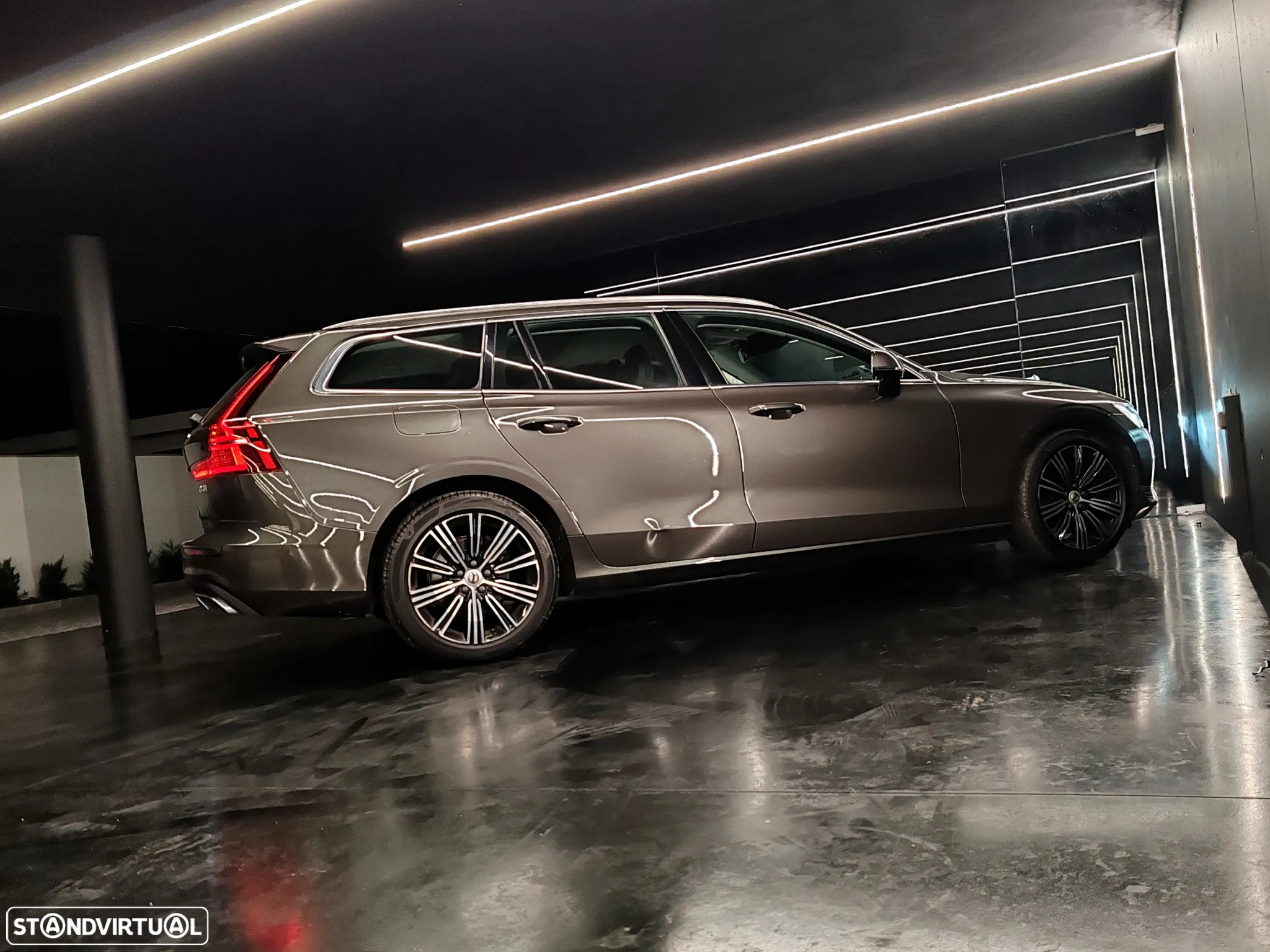 Volvo V60 2.0 D4 Inscription Geartronic - 11