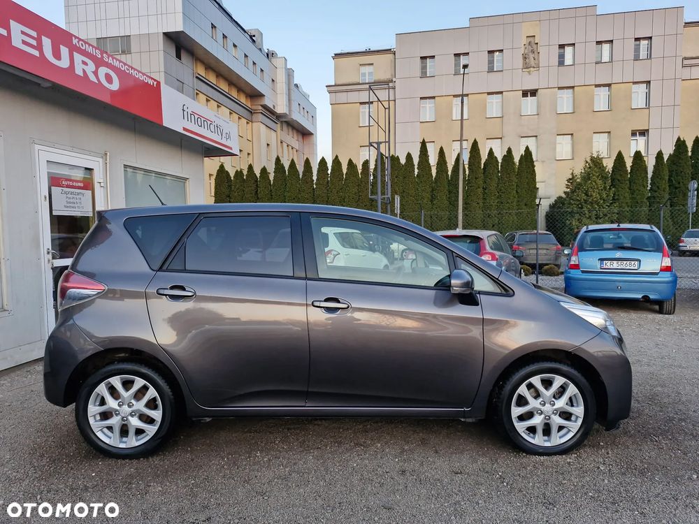 Toyota Verso S 1.33 Premium - 6