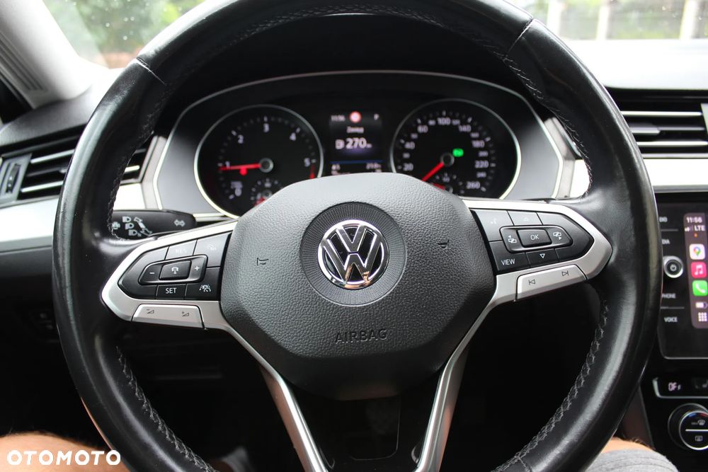 Volkswagen Passat Variant 2.0 TDI SCR DSG Business - 11