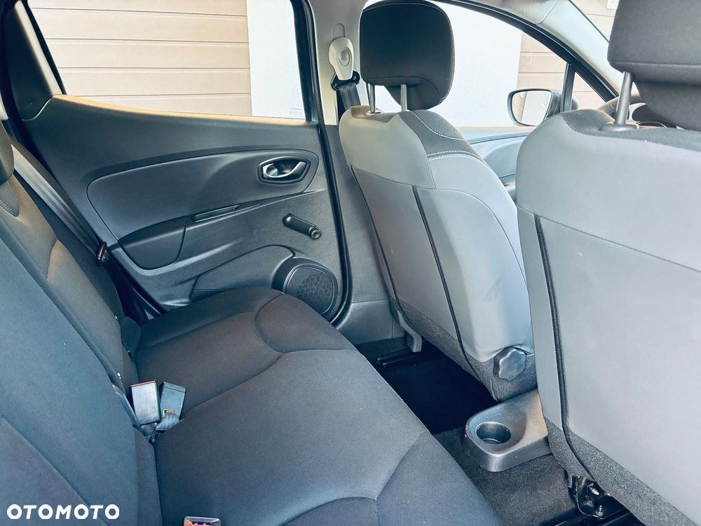 Renault Clio 1.2 16V Life - 23