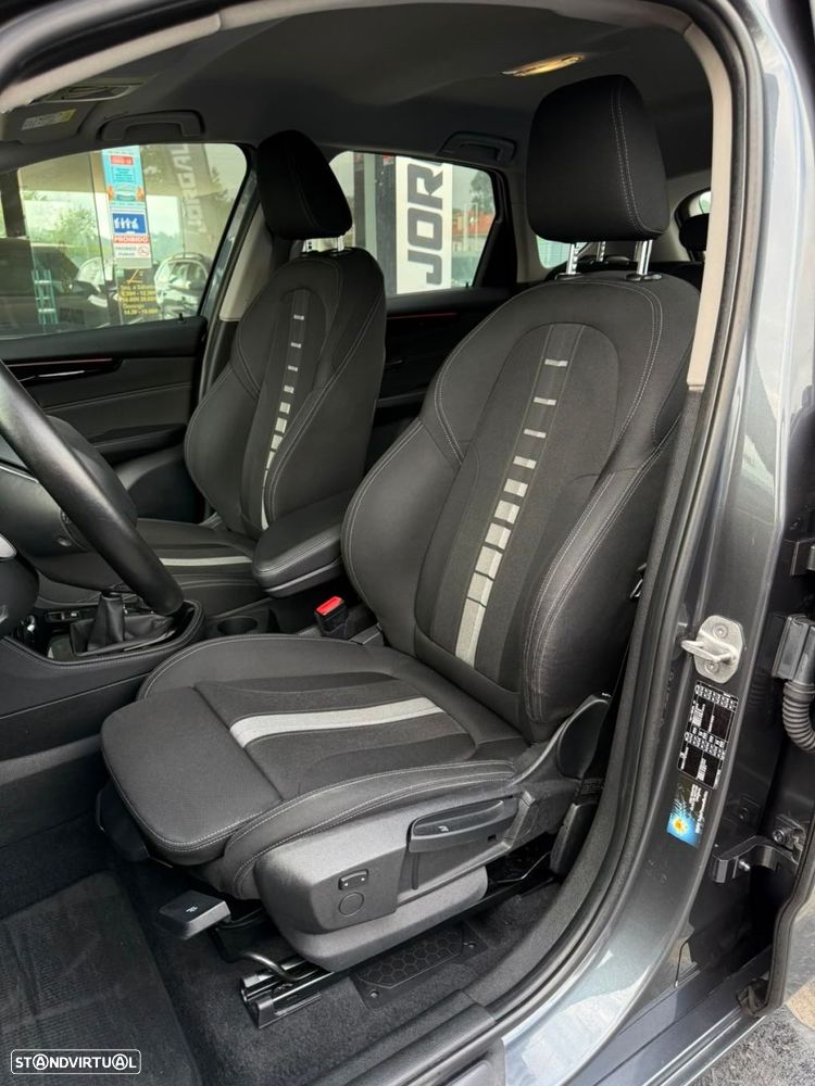 BMW 216 Active Tourer d Line Sport - 16