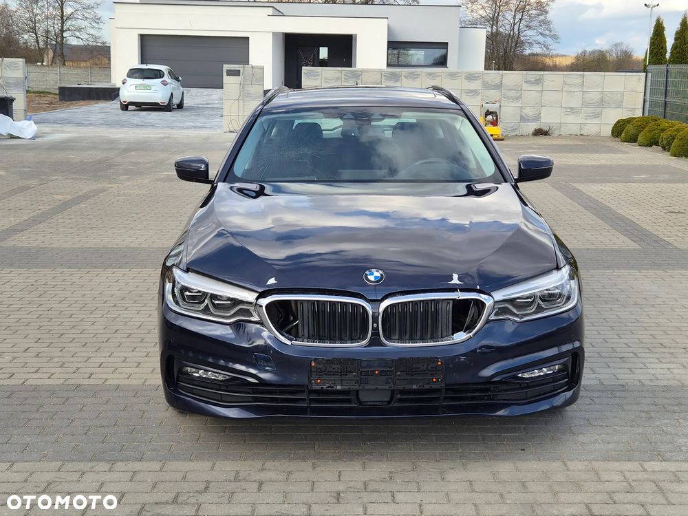 BMW Seria 5 530d xDrive Sport Line - 2