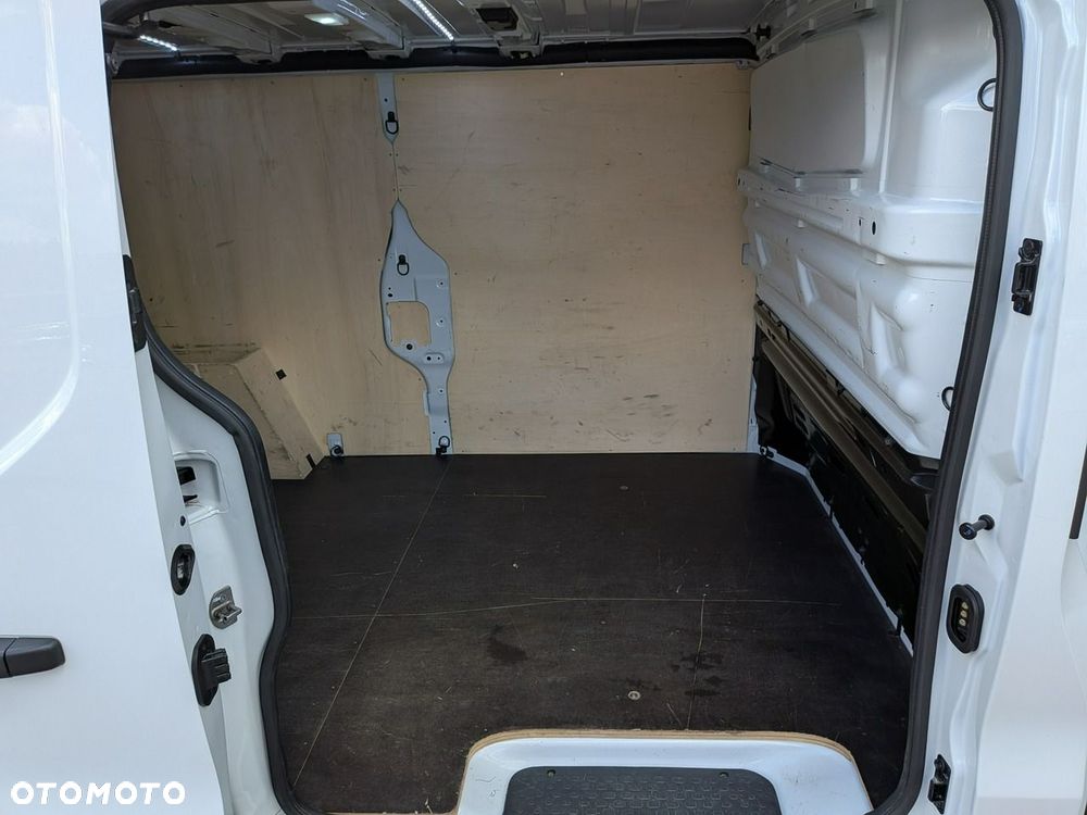 Renault Trafic - 22