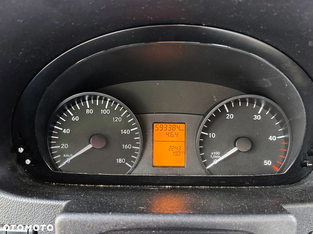 Mercedes-Benz Sprinter - 23