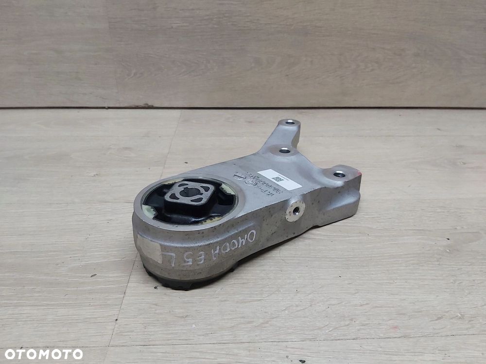 OMODA 5 E5 łapa poduszka lewa mocowanie silnika skrzyni 206000590AA - 1