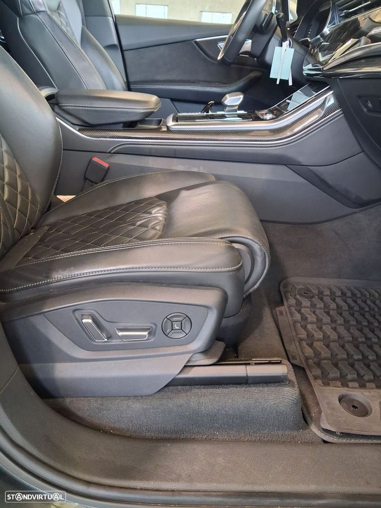 Audi Q7 - 10