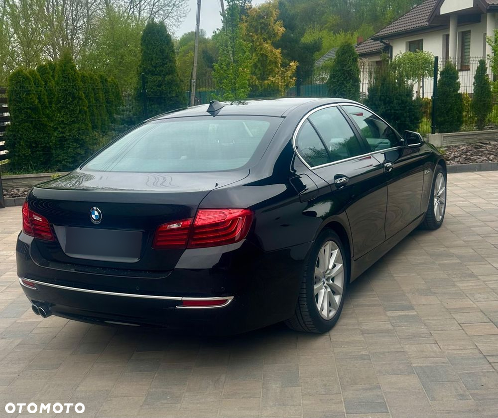 BMW Seria 5 520d xDrive Luxury Line - 3