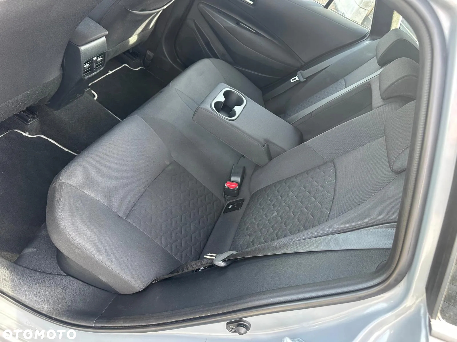 Toyota Corolla 1.8 Hybrid - 15