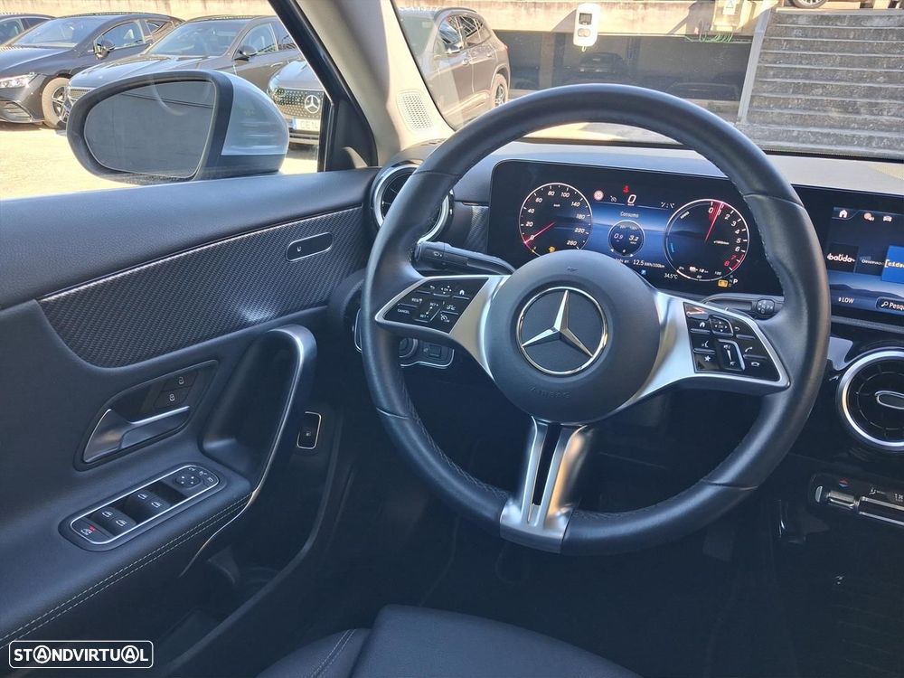 Mercedes-Benz A 250 Limousine - 16