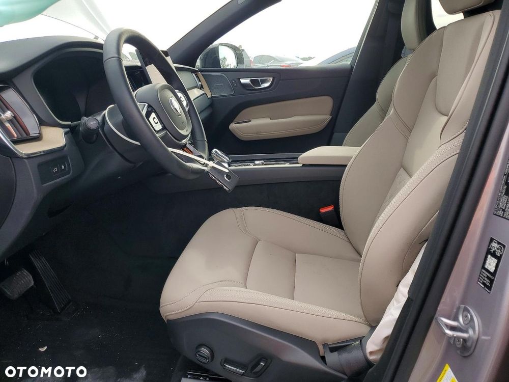 Volvo XC 60 T8 AWD Recharge Geartronic Inscription - 8