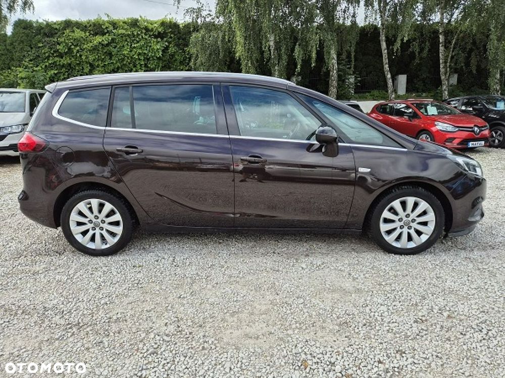 Opel Zafira - 11