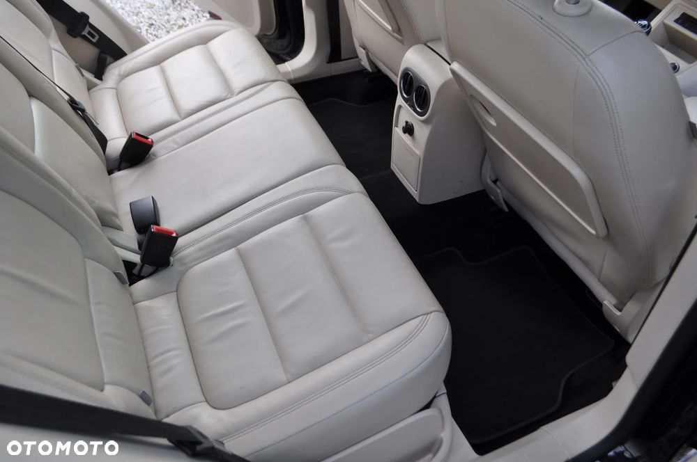 Volkswagen Tiguan 2.0 TDI DPF BlueMotion Technology Sport & Style - 24