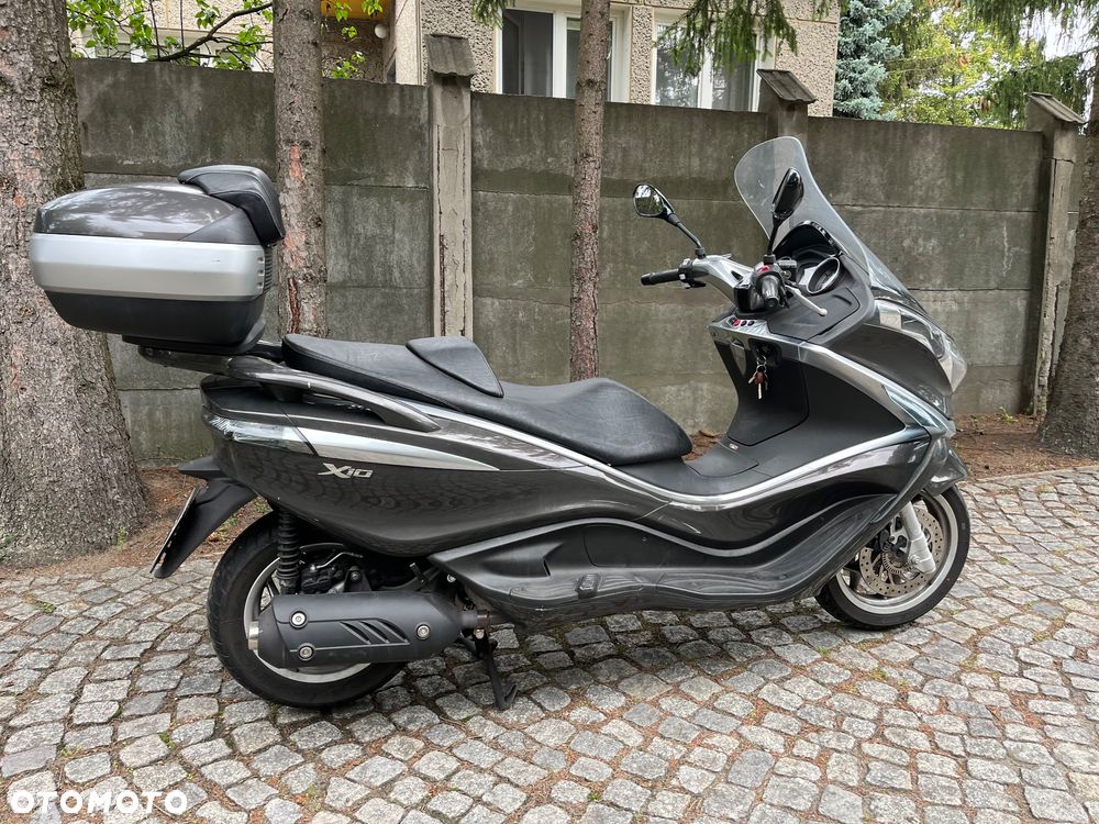 Piaggio X10 - 4