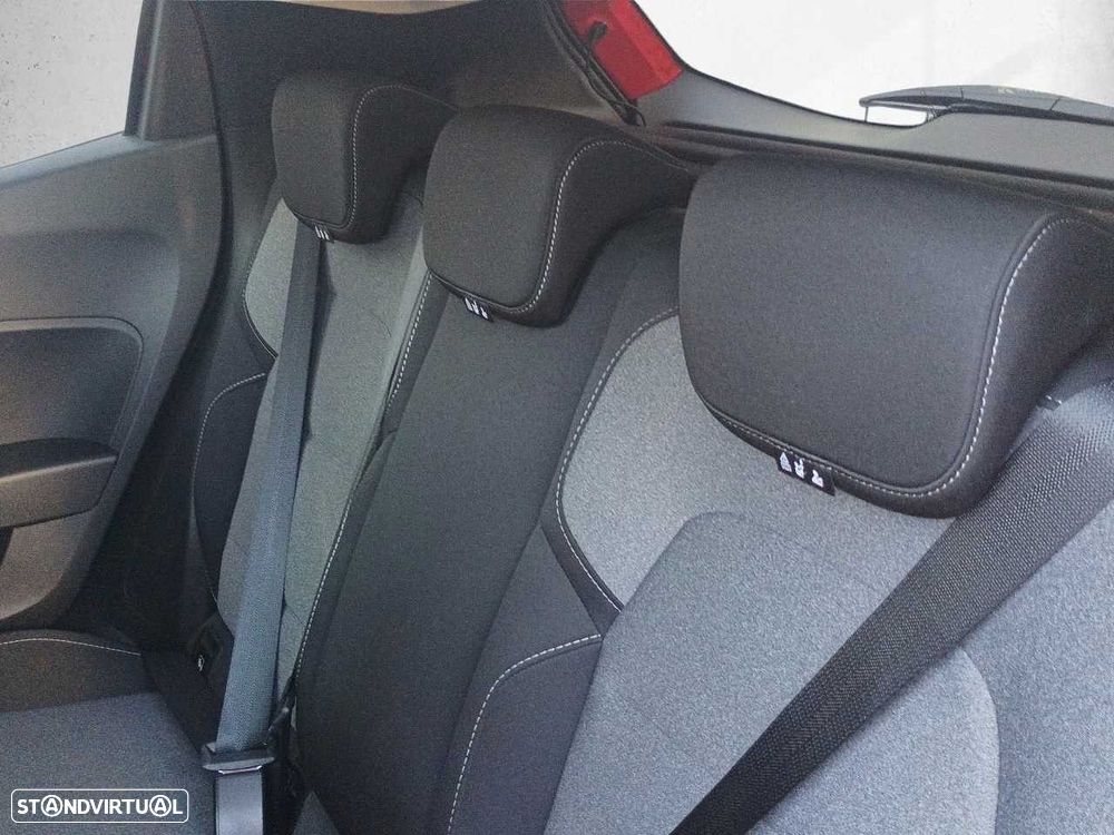 Mitsubishi Colt - 11