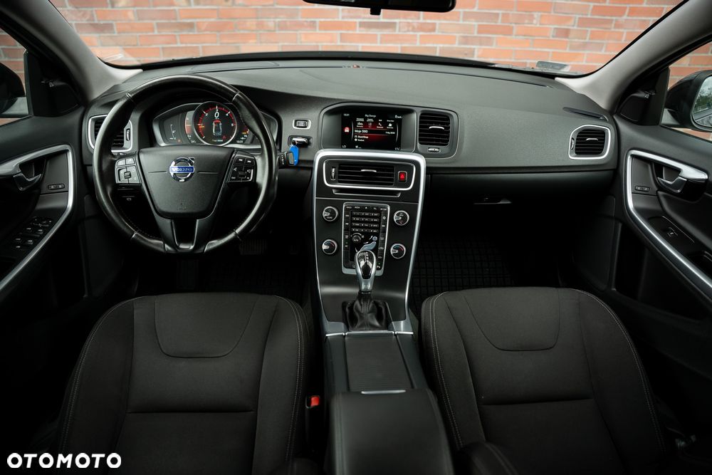 Volvo S60 D3 Drive-E Momentum - 5