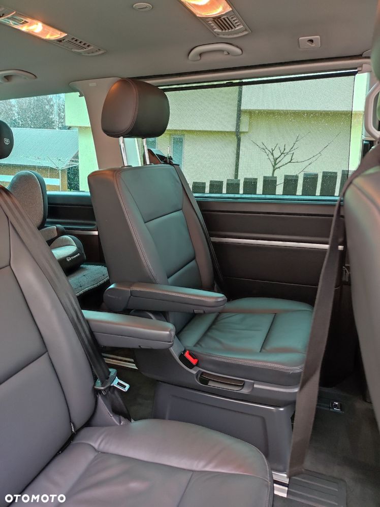 Volkswagen Multivan - 8